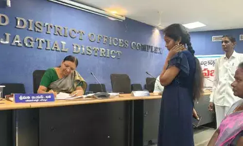 కన్న తండ్రి నుంచి కాపాడండి.. ప్ర‌జావాణిలో కూతురు ఫిర్యాదు
