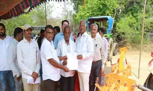 వ్య‌వసాయ యాంత్రిక‌ర‌ణ‌కు కేంద్ర‌, రాష్ట్ర ప్ర‌భుత్వాలు ప్రోత్సాహం