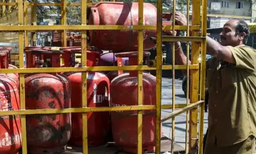 LPG: ఎల్‌పీజీ సిలిండర్ బుకింగ్ గడువు పెంచిన ప్రభుత్వం