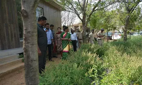 అనన్య రిసార్ట్‌లో మంత్రి కొండా సురేఖ ఆకస్మిక తనిఖీ