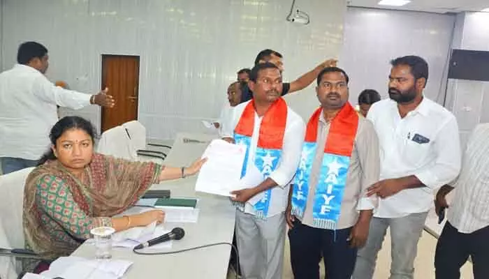 సంతాన సాఫల్య కేంద్రాల ఫెర్టిలిటీ సెంటర్లు నిర్వాహకులపై క్రిమినల్ కేసులు నమోదు చేయాలి సంతాన సాఫల్య కేంద్రాల ఫెర్టిలిటీ సెంటర్లు నిర్వాహకులపై క్రిమినల్ కేసులు నమోదు చేయాలి
