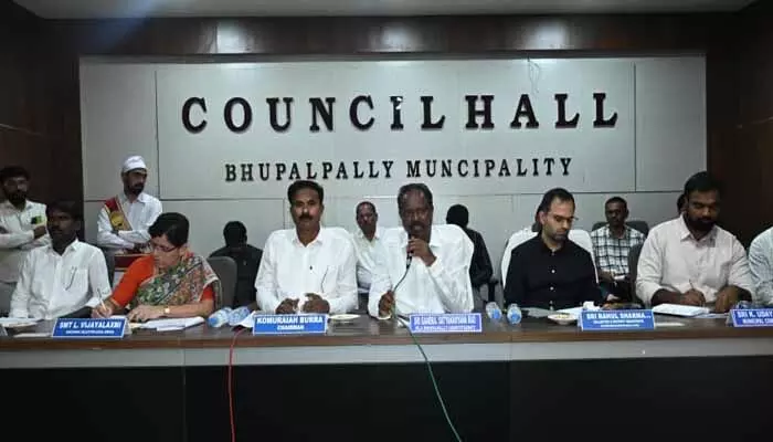 చెరువులు కుంటలు అన్యాక్రాంతం కాకుండా చూడాలి : ఎమ్మెల్యే గండ్ర సత్యనారాయణరావు చెరువులు కుంటలు అన్యాక్రాంతం కాకుండా చూడాలి : ఎమ్మెల్యే గండ్ర సత్యనారాయణరావు