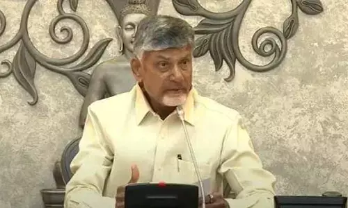 అభివృద్ధిని అడ్డుకుంటే సహించం.. అధికారులపై సీఎం చంద్రబాబు సీరియస్