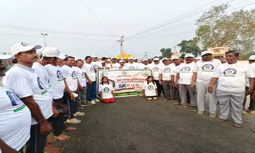 ఆదర్శ మున్సిపాలిటీగా తీర్చిదిద్దడమే లక్ష్యం : మున్సిపల్ చైర్మన్ బిరుదు రాధాకృష్ణ