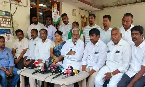 తుమ్మడిహట్టి బ్యారేజ్‌కు నిధులు కేటాయించాలి : మాజీ మంత్రి జీవన్ రెడ్డి