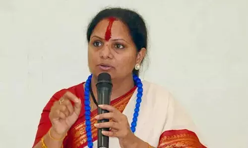 ఫీజుల నియంత్రణ బిల్లు ఎప్పుడు? ప్రత్యేక అసెంబ్లీ సమావేశాలపై కవిత డిమాండ్