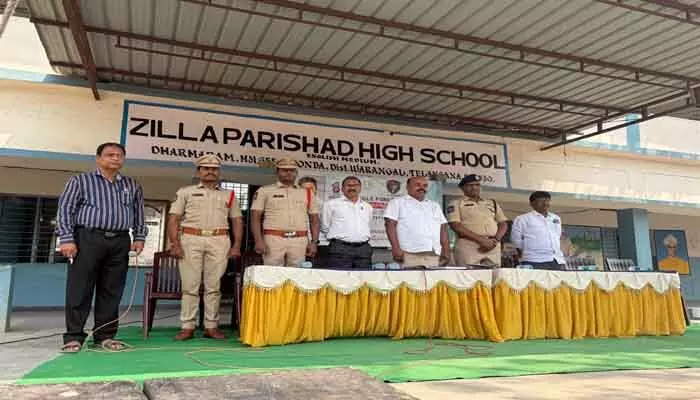 మాదక ద్రవ్యాల రహిత సమాజాన్ని స్థాపించాలి : డీఎస్పీ రమేష్ మాదక ద్రవ్యాల రహిత సమాజాన్ని స్థాపించాలి : డీఎస్పీ రమేష్