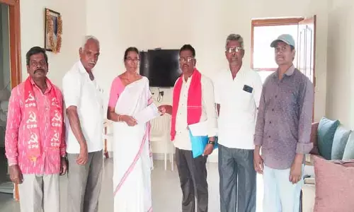 యూరియా బుకింగ్ యాప్ ను రద్దు చేయాలి