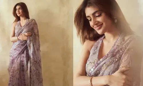 Sreeleela: కొంటె చూపులతో కవ్విస్తున్న క్యూట్ బ్యూటీ