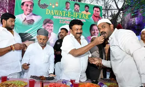 ముస్లింలను ఓటు బ్యాంకులా చూస్తున్న కాంగ్రెస్ : తలసాని శ్రీనివాస్