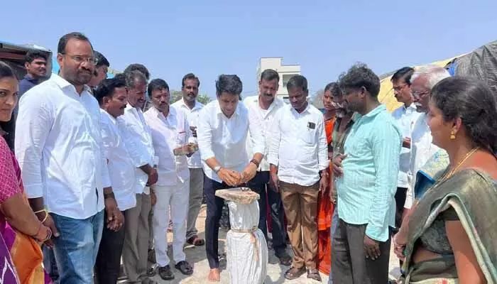 ప్రజా పాలనలో అభివృద్ధికి బాటలు ప్రజా పాలనలో అభివృద్ధికి బాటలు