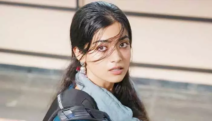 ప్రైవేట్ ఆడియో లీక్.. ‘డిలీట్ చేయకపోతే అంతు చూస్తా’ అంటూ నటి రష్మిక స్ట్రాంగ్ వార్నింగ్ ప్రైవేట్ ఆడియో లీక్.. ‘డిలీట్ చేయకపోతే అంతు చూస్తా’ అంటూ నటి రష్మిక స్ట్రాంగ్ వార్నింగ్