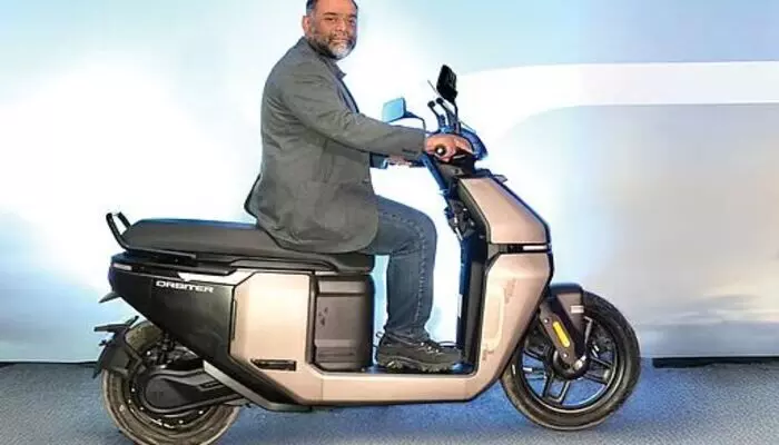 TVS Motor: ఆర్బిటర్ వీ1 కొత్త ఈవీ స్కూటర్ విడుదల చేసిన టీవీఎస్ మోటార్ TVS Motor: ఆర్బిటర్ వీ1 కొత్త ఈవీ స్కూటర్ విడుదల చేసిన టీవీఎస్ మోటార్