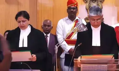 ఏపీ హైకోర్టు న్యాయమూర్తిగా జస్టిస్‌ లిసా గిల్‌ ప్రమాణం.. తొలి మహిళగా రికార్డు