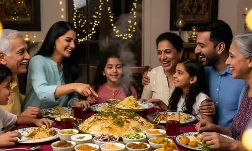 రాత్రిళ్లు ఆలస్యంగా తినేవారిలో పెరుగుతున్నఆ రిస్క్..! ఏం జరుగుతుదంటే..