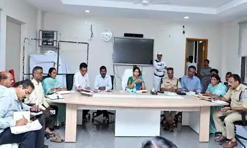 ఎల్.పీ.జీ గ్యాస్ సిలిండర్ల విషయంలో ఆందోళన వద్దు : కలెక్టర్ ఇలా త్రిపాఠి