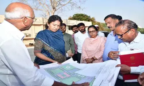 కొత్త కలెక్టరేట్ ను సుందరంగా తీర్చిదిద్దండి
