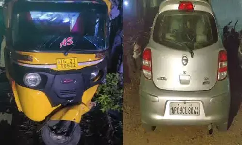 ఆటోను ఢీ కొట్టిన కారు.. ప‌సికందు మృతి
