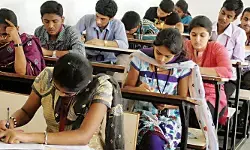 విద్యార్థులకు అలర్ట్.. ఓయూ, జేఎన్టీయూ పరిధిలో పరీక్షలు వాయిదా! విద్యార్థులకు అలర్ట్.. ఓయూ, జేఎన్టీయూ పరిధిలో పరీక్షలు వాయిదా!