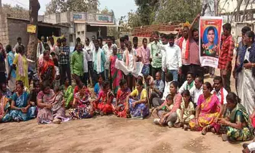 మహిళ మృతి కారకులపై చర్యలు తీసుకోవాలి