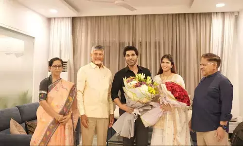 అల్లు శిరీష్ దంపతులను ఆశీర్వదించిన సీఎం చంద్రబాబు