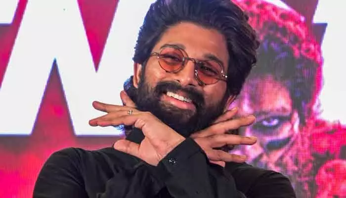 అల్లు అర్జున్ 42 నిబంధనలపై రచ్చ.. సోషల్ మీడియాలో హాట్ టాపిక్గా మారిన వీడియో అల్లు అర్జున్ 42 నిబంధనలపై రచ్చ.. సోషల్ మీడియాలో హాట్ టాపిక్గా మారిన వీడియో