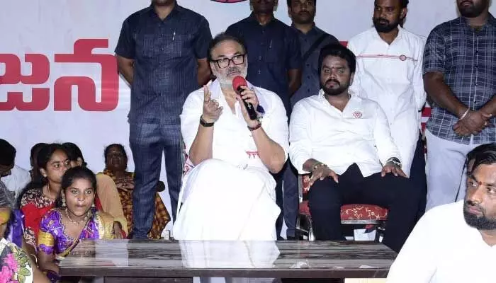 తిరుమల లడ్డూలో కెమికల్స్.. ఎమ్మెల్సీ నాగబాబు హాట్ కామెంట్స్ తిరుమల లడ్డూలో కెమికల్స్.. ఎమ్మెల్సీ నాగబాబు హాట్ కామెంట్స్