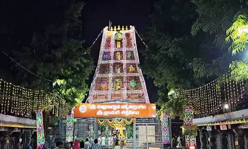 వైసీపీ ఎమ్మెల్యేకు షాకిచ్చిన శ్రీశైలం దేవస్థానం.. కాటేజీలు స్వాధీనం