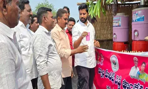 ప్ర‌జ‌ల దాహాన్ని తీర్చేందుకు చ‌లివేంద్రాలు ఉప‌యోగ‌ప‌డుతాయి