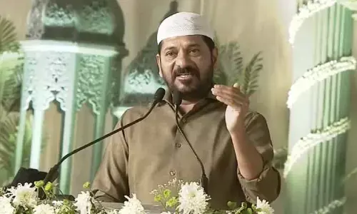 నేను మీ సోదరుడిని మీ ఆశీర్వాదం కావాలి.. ఇఫ్తార్ విందులో సీఎం రేవంత్ రెడ్డి