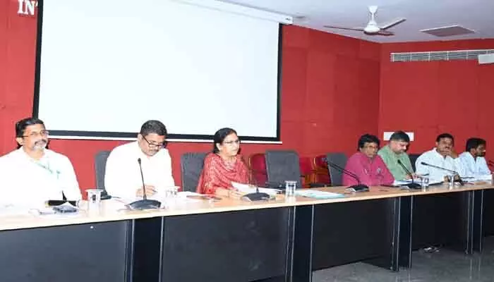 దేశాభివృద్ధికి జన గణన కీలకం : రెవెన్యూ అదనపు కలెక్టర్ హరిప్రియ దేశాభివృద్ధికి జన గణన కీలకం : రెవెన్యూ అదనపు కలెక్టర్ హరిప్రియ