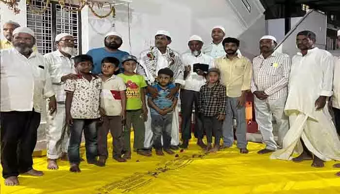 మత సామరస్యానికి ప్రతీక ఇప్తార్ విందు : కాంగ్రెస్ మండల అధ్యక్షుడు కే.ఎం. నారాయణ మత సామరస్యానికి ప్రతీక ఇప్తార్ విందు : కాంగ్రెస్ మండల అధ్యక్షుడు కే.ఎం. నారాయణ