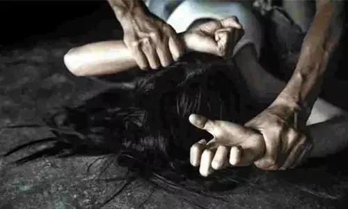 మహిళపై దారుణం.. దుండగులకు కఠిన శిక్ష