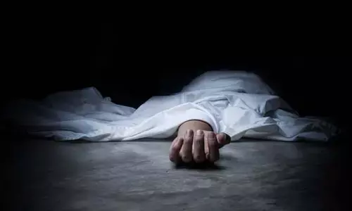 రోడ్డు ప్రమాదంలో యువకుడు మృతి