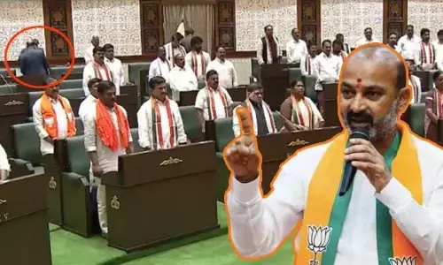 MIM అసలు రంగు బయటపడింది.. బండి సంజయ్ ఫైర్
