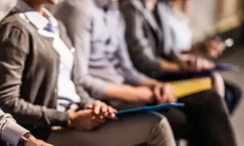 Unemployment: 4.9 శాతానికి దిగొచ్చిన నిరుద్యోగ రేటు