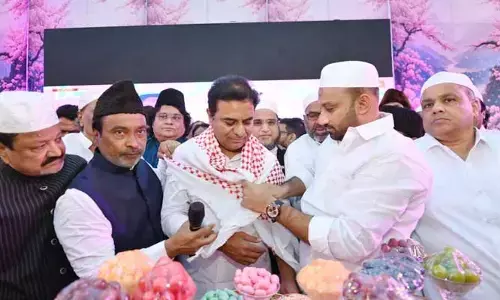 తెలంగాణ భవన్‌లో ఇఫ్తార్ విందు.. ముస్లింలకు KTR కీలక హామీ