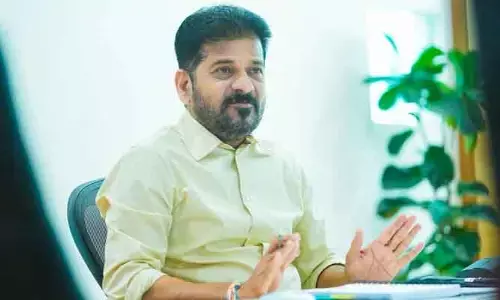 మధ్యాహ్నం ఢిల్లీకి సీఎం రేవంత్ రెడ్డి.. కేంద్ర మంత్రులతో కీలక భేటీ!
