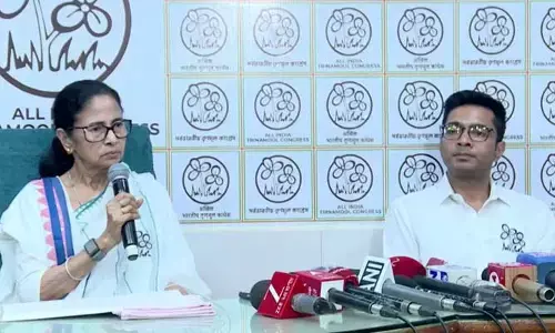 బీజేపీ కోసం ఈసీ ‘గేమ్‌’ ఆడుతోంది: మమతా బెనర్జీ సంచలన ఆరోపణలు