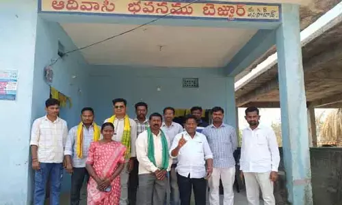 ఆత్రం సమ్మ‌క్క కుటుంబానికి ప్ర‌భుత్వం ఆదుకోవాలి