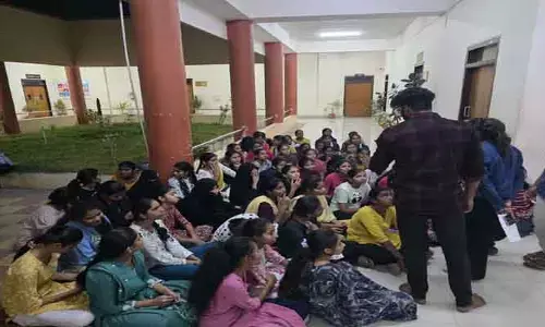 బాసర ఐఐఐటీలో విద్యార్థుల ఆందోళన