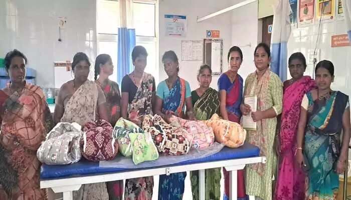 ఒకే రోజు ఆరు సాధారణ కాన్పులు ఒకే రోజు ఆరు సాధారణ కాన్పులు