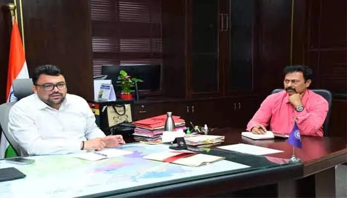 కొండారెడ్డిపల్లి అభివృద్ధి పనులను వేగవంతం చేయాలి : కలెక్టర్ బాదావత్ సంతోష్ కొండారెడ్డిపల్లి అభివృద్ధి పనులను వేగవంతం చేయాలి : కలెక్టర్ బాదావత్ సంతోష్