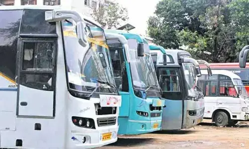 లాంగ్ వీకెండ్.. భారీగా పెరిగిన ట్రావెల్స్ బస్సుల ఛార్జీలు