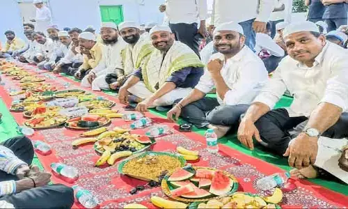 ఇఫ్తార్ విందులు మతసామరస్యానికి ప్రతీకలు