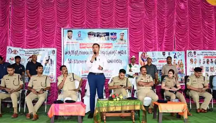 గ్రామాలను ఆదర్శంగా తీర్చిదిద్దాలి : కలెక్టర్ రాజర్షిషా గ్రామాలను ఆదర్శంగా తీర్చిదిద్దాలి : కలెక్టర్ రాజర్షిషా
