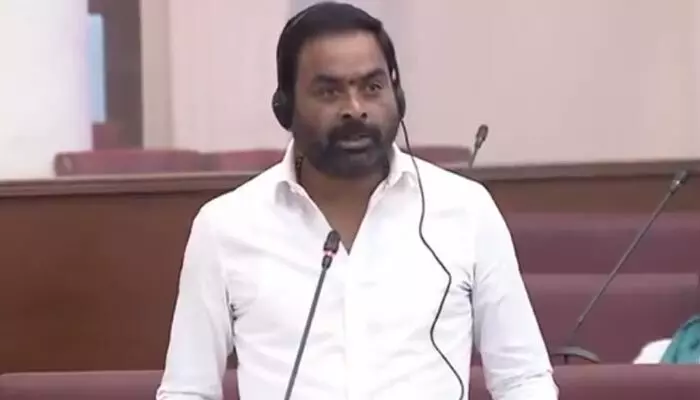 హైడ్రా కమిషనర్కు శాలరీ గాంధీ భవన్ ఇస్తున్నదా: ఎమ్మెల్సీ శంభిపూర్ రాజు హైడ్రా కమిషనర్కు శాలరీ గాంధీ భవన్ ఇస్తున్నదా: ఎమ్మెల్సీ శంభిపూర్ రాజు
