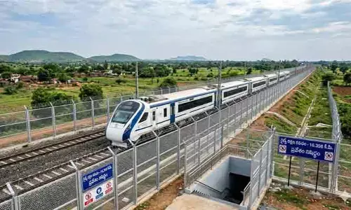 దేశవ్యాప్తంగా రైల్వే ట్రాక్‌లకు రక్షణ కవచం..16398 కి.మీ మేర రైల్వే ఫెన్సింగ్