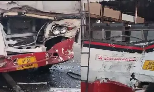 Tirupati: గరుడ వారధి ఫ్లైఓవర్‌పై ఘోర ప్రమాదం