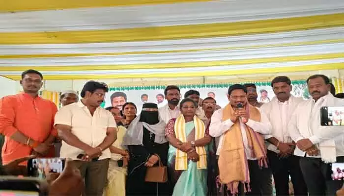 పరాభవ నామ సంవత్సరంలో అన్ని శుభ సంకల్పాలే జరగాలి : ఎమ్మెల్యే యెన్నం శ్రీనివాస్ రెడ్డి పరాభవ నామ సంవత్సరంలో అన్ని శుభ సంకల్పాలే జరగాలి : ఎమ్మెల్యే యెన్నం శ్రీనివాస్ రెడ్డి